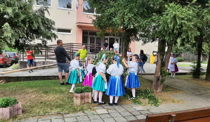 Stavanie mája 4.06.2022